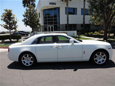 2010 rolls royce ghost white on white / only 7,098 miles / 1 owner / super clean