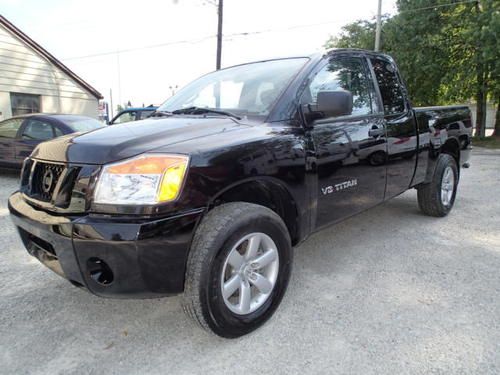 2012 nissan titan s, 4wd, salvage, extended cab, runs and drives
