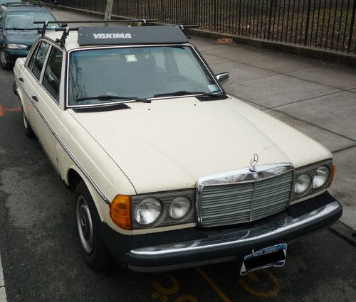 Mercedes 240d, 1978 automatic transmission, low miles.