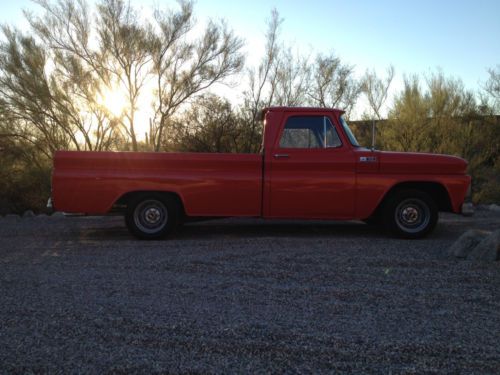 1965 chevrolet c10 fleetside long bed w/350 and 700r4