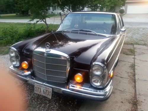 280se  mercedes benz  4.5l sedan 1972