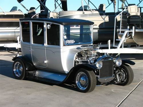 One of a kind 1922 center door model t rod! meticulous build, amazing car!