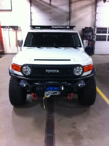 Fj cruiser with plenty of options, strong runner with warranty
