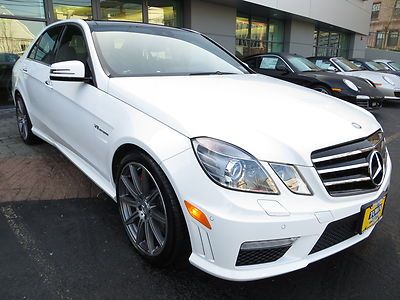 2013 mercedes-benz e-class e63 amg rwd v8 bi-turbo amg performance pkg