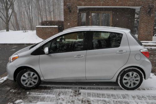 Sell used 2012 Toyota Yaris LE Hatchback 4-Door 1.5L in ... Sell used 2012 Toyota Yaris LE Hatchback 4-Door 1.5L in ...
