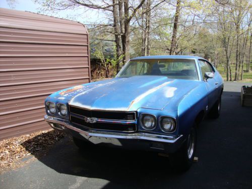 1970 chevelle ss 396  console 4-speed  project.   original red