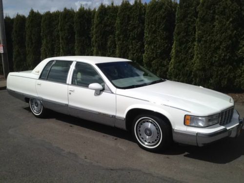 Fleetwood brougham, 5.7 liter v-8, auto, heated leather, &#034;no reserve&#034;