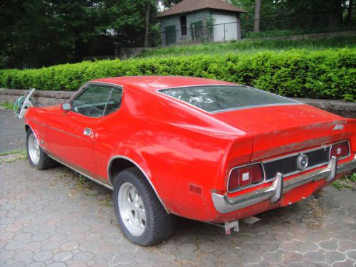 Ford mustang 1972 fastback w corbeau seat