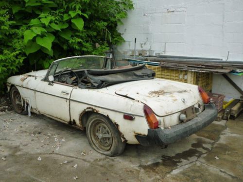 1975 mgb convertible barn find for restoration