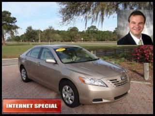 2009 toyota camry le 4cyl   wholesale priced one florida owner clean carfax 38k