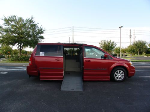 2010 chrysler town&amp;country touring braun wheelchair handicap van, only 15k miles