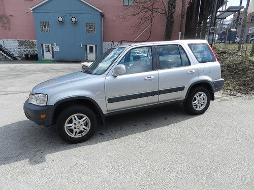 5 doors. awd 25mpg. low 94,600 miles. new tires. very reliable.priced cheap.