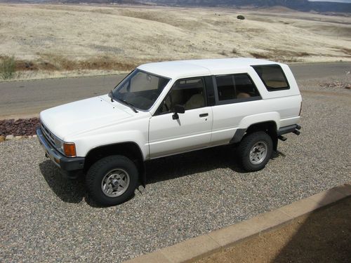 1986 toyota 4runner sr5 sport utility 2-door 2.4l