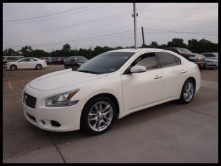 2011 nissan maxima 3.5 s auto, leather, sunroof, alloys, much more!  one owner!