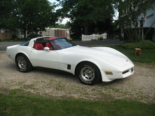 1981 chevrolet corvette - white with red interior - t-tops - 62,000 miles