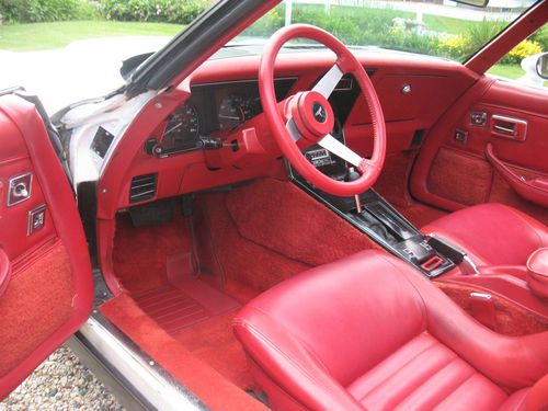 Purchase Used 1981 Chevrolet Corvette White With Red