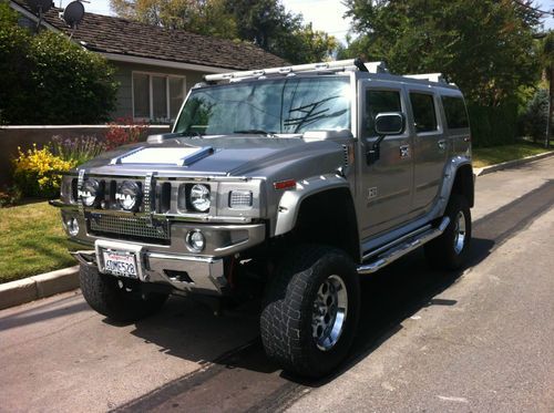 2004 hummer h2 6.0l fully customized very low miles! selling at no reserve!