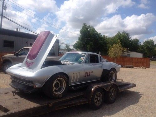 1965 corvette coupe, chevy,1961,1932 ford,1934 ,ford,corvette, barn find, race