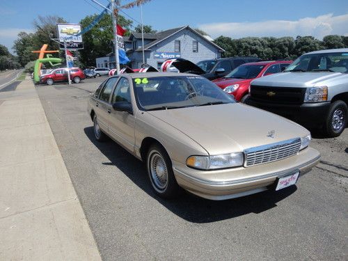 1996 caprice classic, 2nd owner only 54k miles...check it out...no reserve!!!!