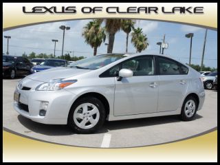 2010 toyota prius one owner  clean carfax