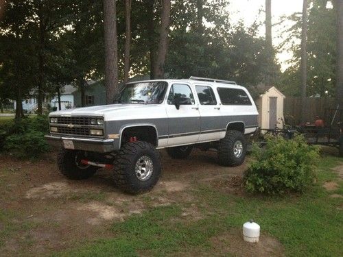 1990 lifted chevrolet suburban