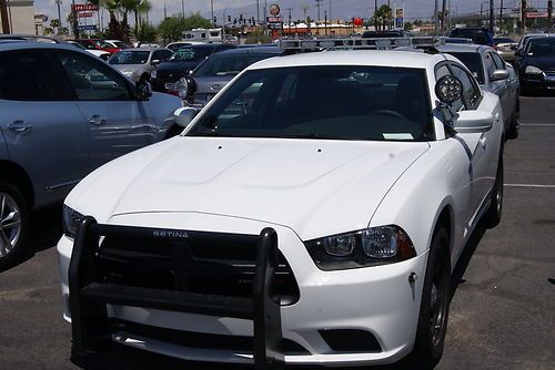 Charger official police cruiser 2012, rwd white, 5.7 v8 hemi engine