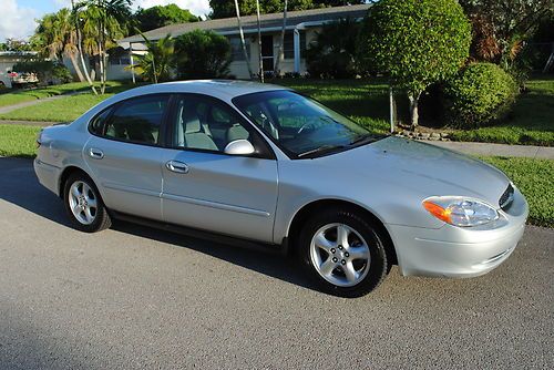 2000 ford taurus se  low mileage " no reserve "