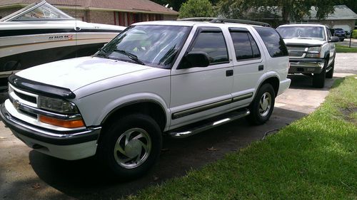 2000 chevrolet blazer lt 4-door 4wd