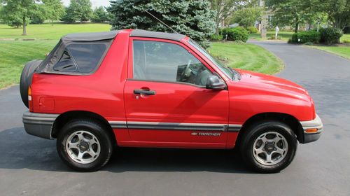 2001 chevrolet tracker soft top