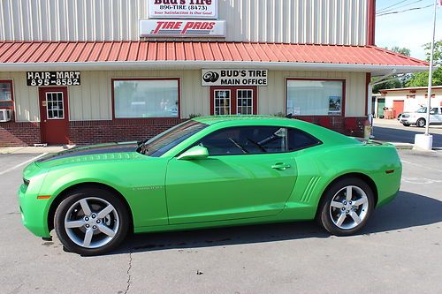 2010 chevrolet camaro lt coupe 2-door 3.6l synergy green special edition