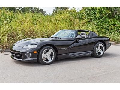 1995 viper, 15k original miles, receipts from new, chrome wheels clean autocheck