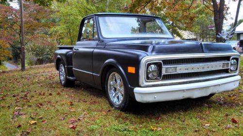 1969 chevy c10, short bed, step side