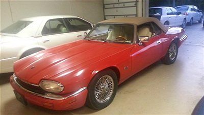 Garage kept 2 owners 88,800 orig miles stunning condition new convertible top
