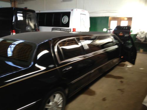2008 lincoln town car 100&#034; royale limousine, low miles, not livery or cadillac