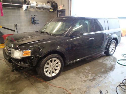 2010 ford flex sel, salvage, damaged runs and drives,damaged, wrecked, suv