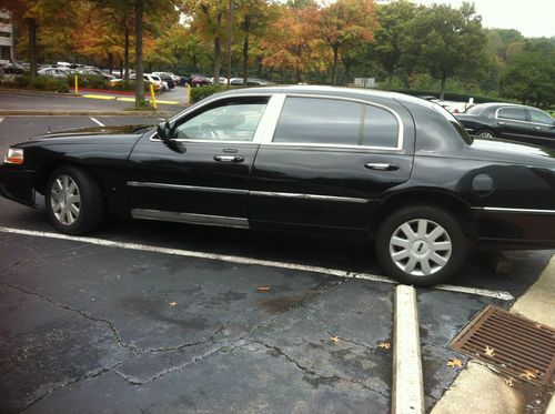 2004 lincoln town car  l series