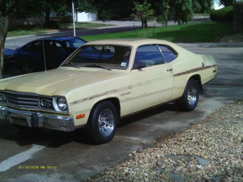 1973 gold duster with factory sunroof, air and disc brakes