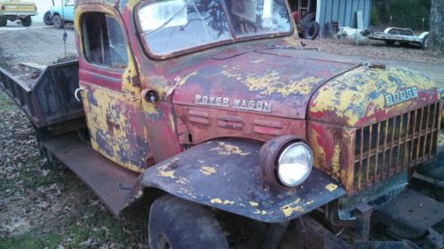 Dodge power wagon 1952, great fixer upper. no title, does not run