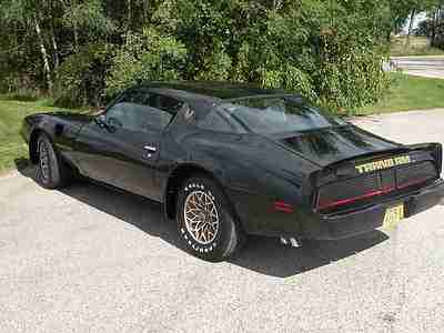 1979 Trans Am Black w/gold decal automatic V8 6.6 liter Back buckets w/center, image 10