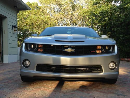 2010 chevrolet camaro ss coupe 2-door 6.2l