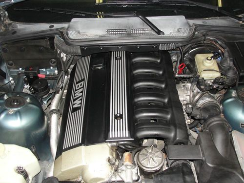What type of oil does a 1995 bmw 325i use