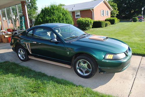 2003 ford mustang manual v6 99,000 miles leather, all power no reserve!!
