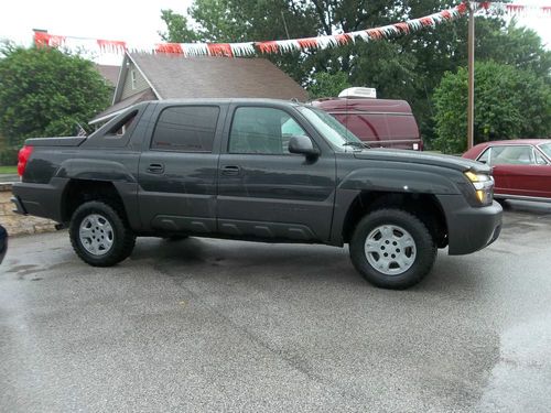 2004 chevy avalanche 1500 5.3 l, v8 1 owner vehicle