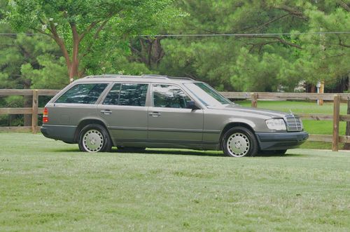 Mercedes 300td wagon diesel *rare!*