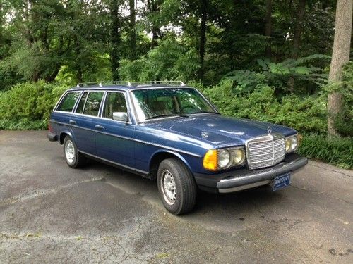 1985 mercedes 300 td wagon, has many new parts, new michelins, runs strong