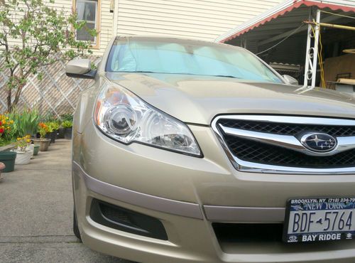 2010 subaru legacy 2.5i premium one owner 3,351 miles