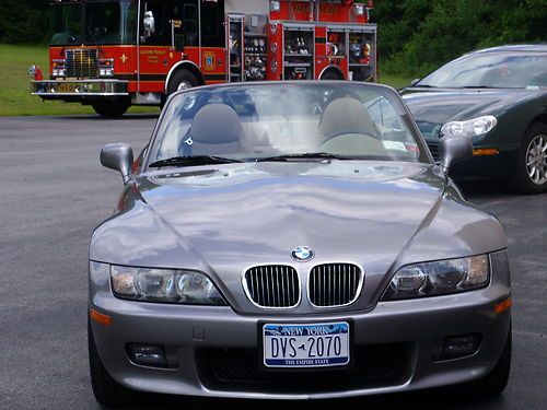2002 bmw z3 roadster for sale excelent condition,low miles,rare 3.0 engine.