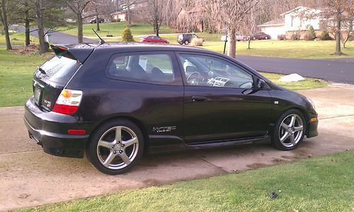 2005 honda civic si hatchback 3-door 2.0l
