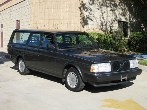 1992 volvo 240 wagon * 55k miles only! excellent. no accidents.