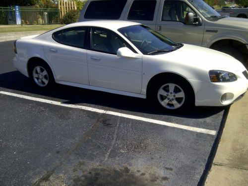 2008 pontiac grand prix base sedan 4-door 3.8l